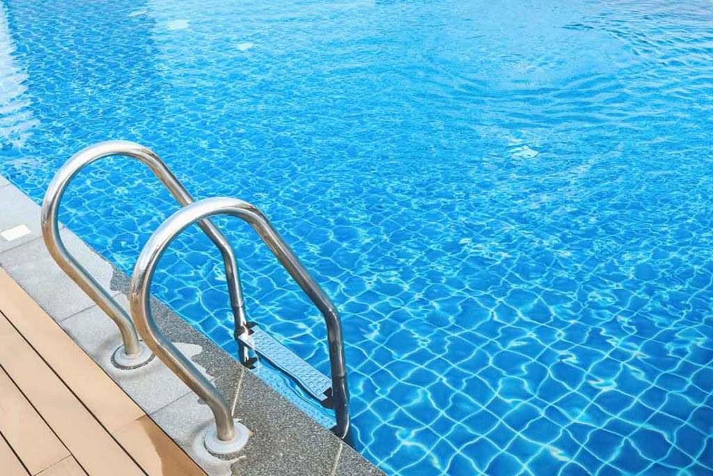 summertime-pool